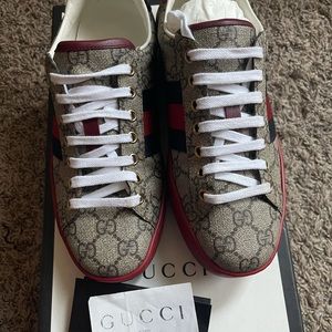 Gucci Sneakers